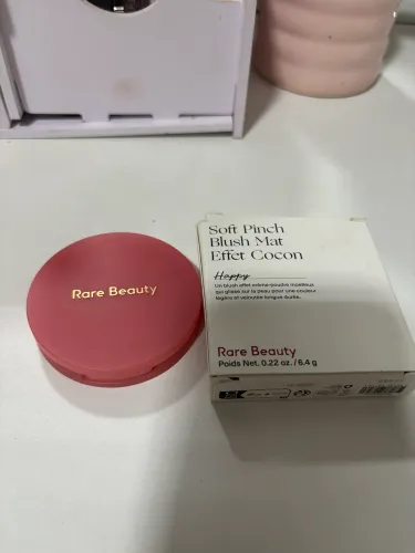 Blush Rare beauty matte bouncy - Happy