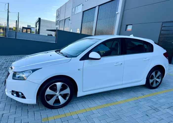 Chevrolet Cruze HB Sport LT 1.8 16V Flexp. 5P AUT 2013