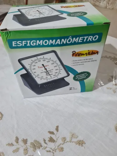 Medidor de pressão arterial de mesa