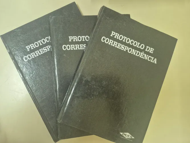 E livros de protocolo