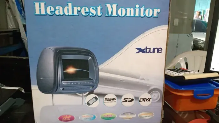 TELA PARA ENCOSTO DE CABEÇA AUTOMOTIVO COM MARCA XTUNE(HEADREST MONITOR XTUNE)