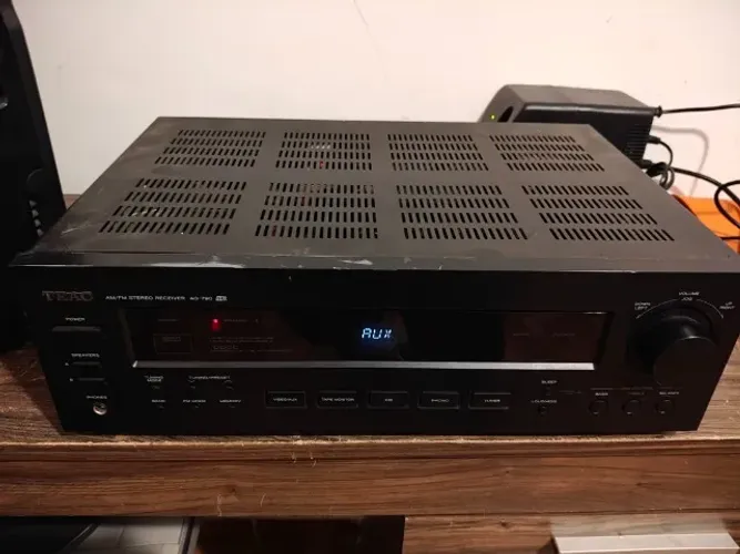 Receiver Teac Ag-790 A+B com phono. impecável.