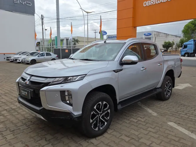 Mitsubishi L200 Triton Sport HPE-S 2.4 CD Dies. AUT 2023