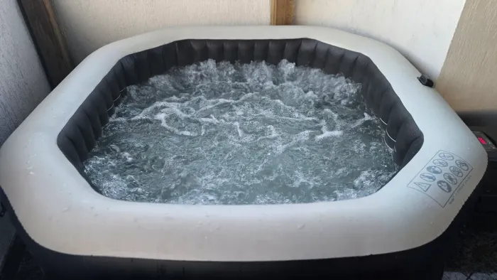 Spa Intex PureSpa Deluxe 795L - 120 Jatos + 4 Bicos de Hidromassagem - 127V