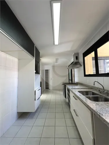 Apartamento à venda com 3 suítes no condomínio Lumiar, São Paulo - SP