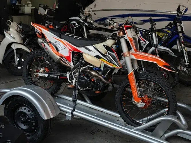 MOTO MXF 300CC RX ANO 2021 UNICO DONO COM CARRETA