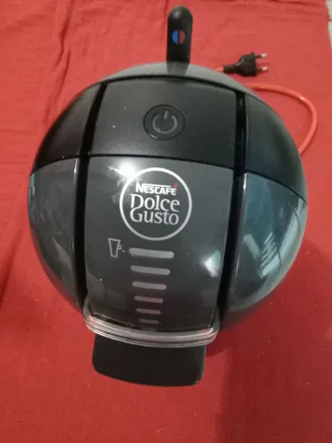 Máquina de cafe Nescafé Doce Gusto Arno