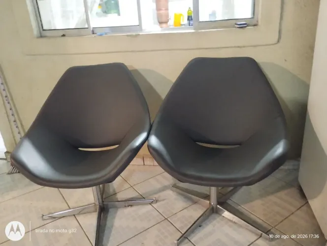 Vendo Protonas Giratórias para Recepção