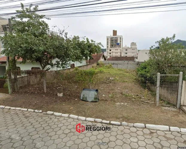 TERRENO NO BAIRRO TABULEIRO COM 312 M² CAMBORIÚ
