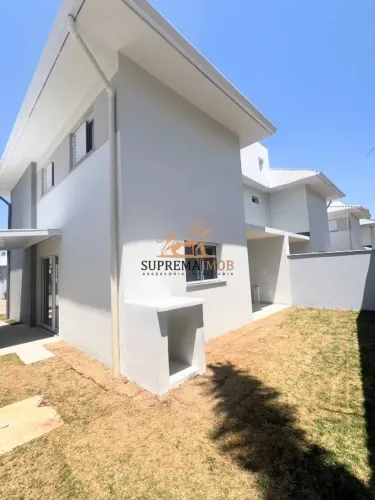 Casa 3 quartos sendo 1 suíte no condomínio Lótus - Villa Flora