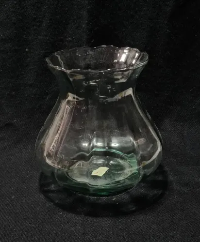 Vaso Decorativo em Vidro Fumê Ondulado