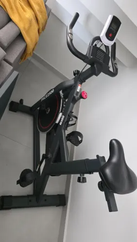 Bicicleta Ergométrica (Acompanha capa) - 1 mês de uso
