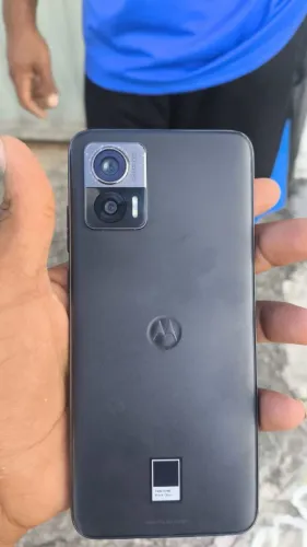 Vendo celular Motorola 30 neo 256 gb
