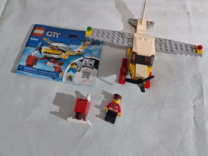 Lego 60250 avião correios