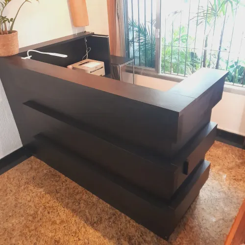 Balcão de Recepção Loja Marcenaria Premium