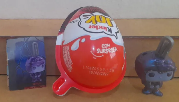 Kinder Joy Stranger Things Dustin Invertido.