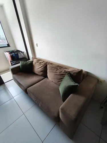 Sofá ? cama retrátil com almofadas soltas!