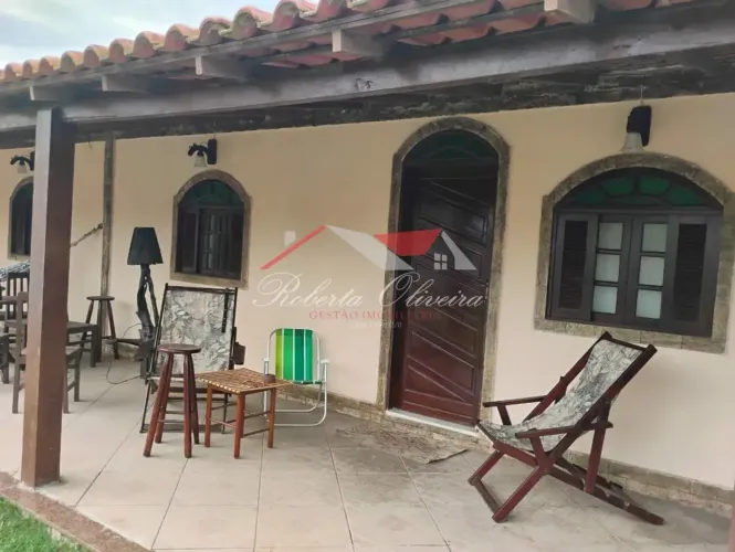 Casa para venda com 2 quartos, 2 banheiros, garagem com piscina em Unamar (Tamoios) - Cabo
