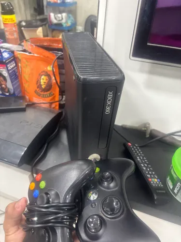 Xbox 360 67 jogos HD valor 650