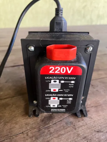 Transformador 110-220 com 5000 va