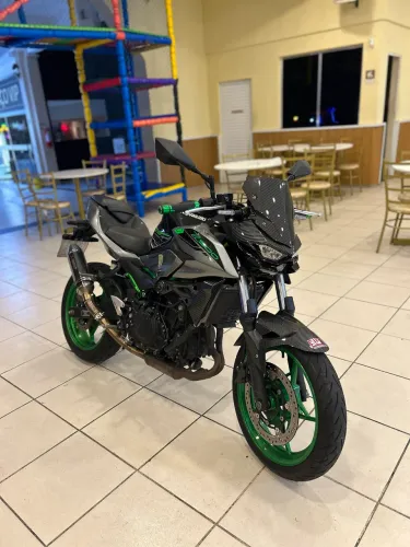 KAWASAKI Z500 SE 2025