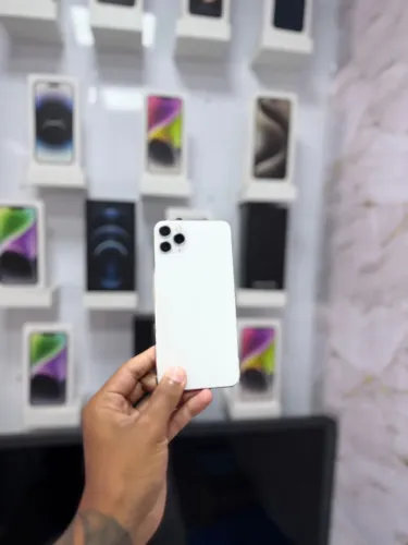 IPHONE 11 PRO MAX  - 64GB BRANCO ?1.599