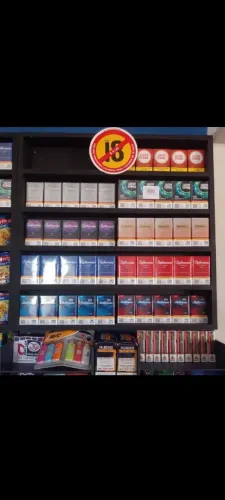 02 Expositor para cigarro ou esmaltes 60x60