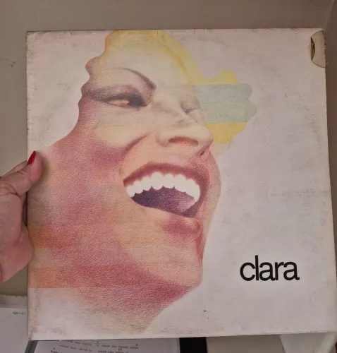 Disco vinil Clara Nunes canto das 3 raças!