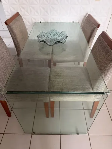 Mesa em vidro 15mm com 6 cadeiras