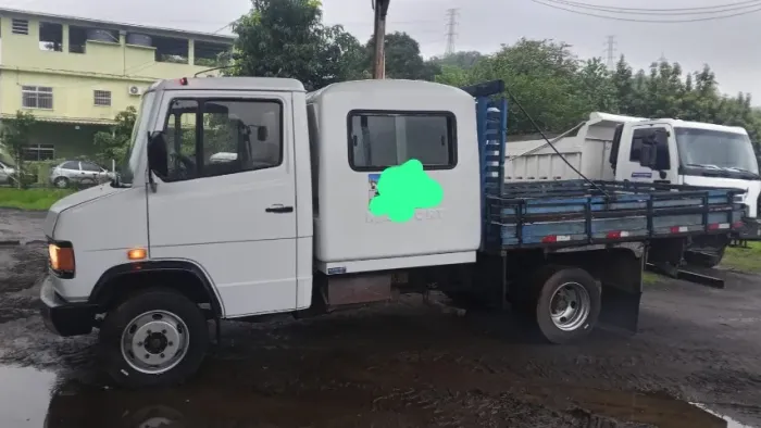 Vendo M.Benz 709