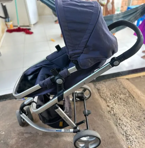 Carrinho de bebê  Moisés 