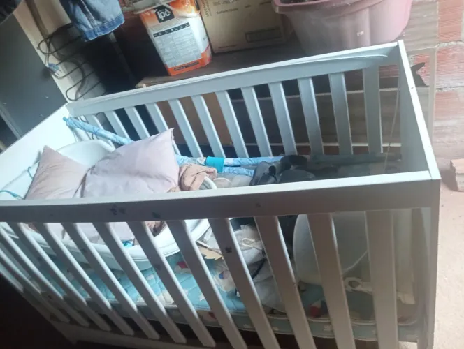 Vendo berço semi novo 