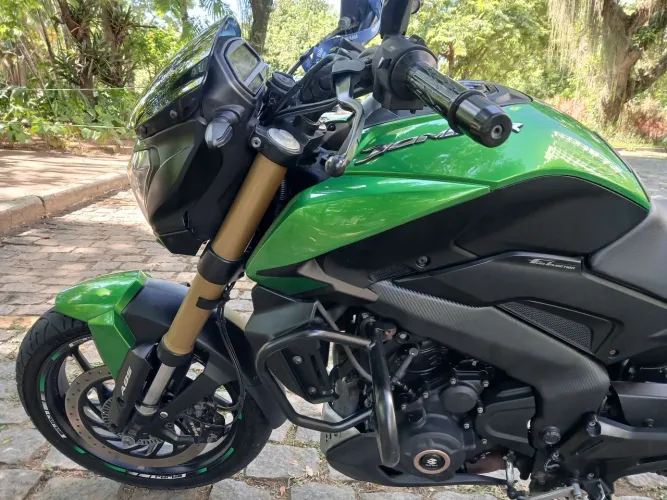 BAJAJ 400 2023(AC. MOTO MENOR TROCA)