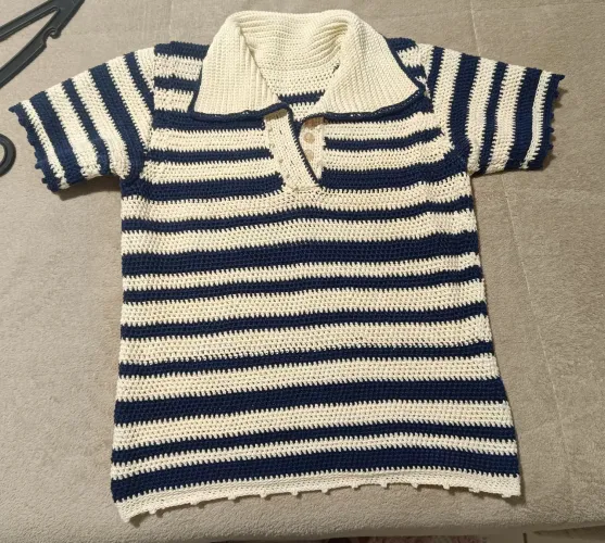 Camisa polo de crochê