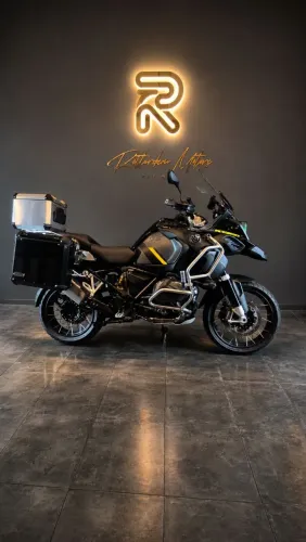 GS 1250 Adventure Triple Black único dono.