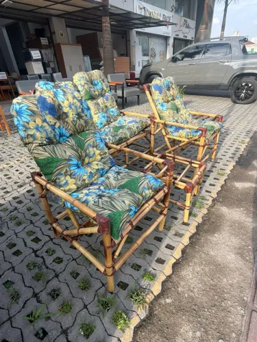 Poltronas de bambu