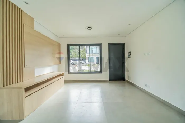 Casa de Condomínio para venda em Granja Viana de 153.00m² com 3 Quartos, 3 Suites e 2 Gara