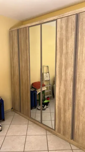Guarda Roupa 6 portas EM PERFEITO ESTADO!