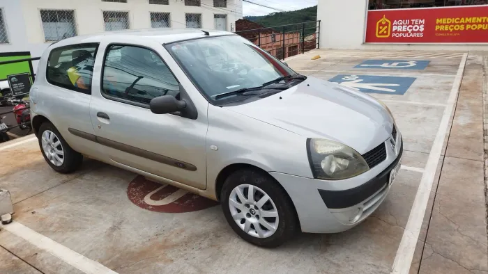 Renault Clio Authentique 1.0 8V 3P 2004