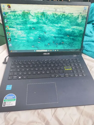 Vendo Notebook ASUS VivoBook