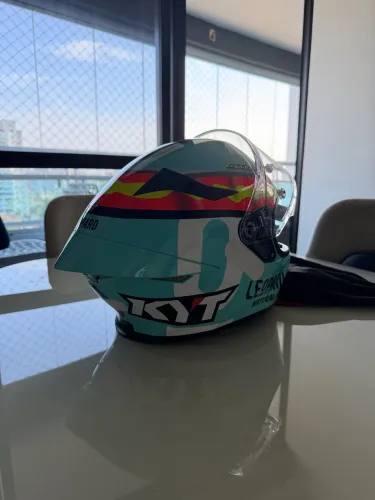 Capacete KYT TTREVO