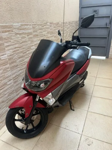 Vende-se moto Nmax 
