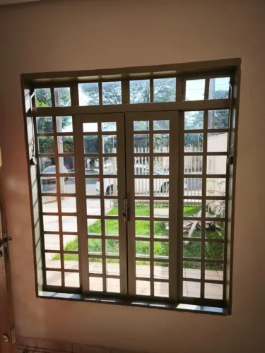 Janela com vidro 150 cada