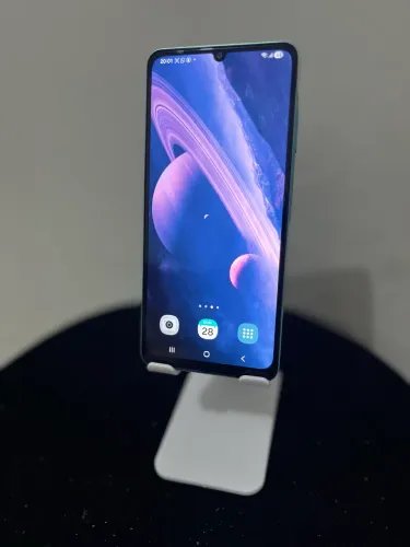 Vendo Samsung A06 em perfeito estado de conservação 