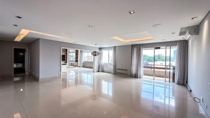 Apartamento Semi Mobiliado com Vista Livre, 2 Suítes 2 Vagas para Locação, 256 m² Batel