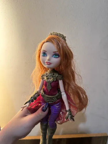Holly O?hair - Ever After High Jogos de Dragões