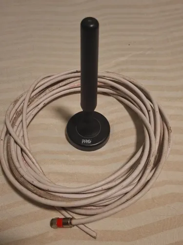 Cabo coxial 8m + antena indor (precisa montar o cabo na antena)
