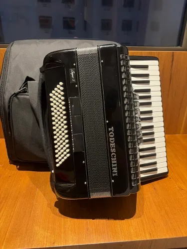 Acordeon todeschini 80 baixos