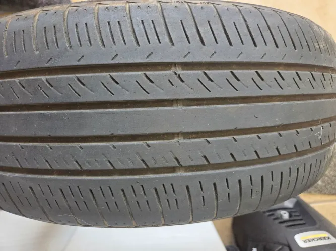 Vendo 1 pneu 195 55 16 (importado)
