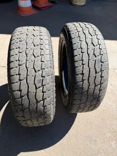 Pneu 215/65 aro 16 AT